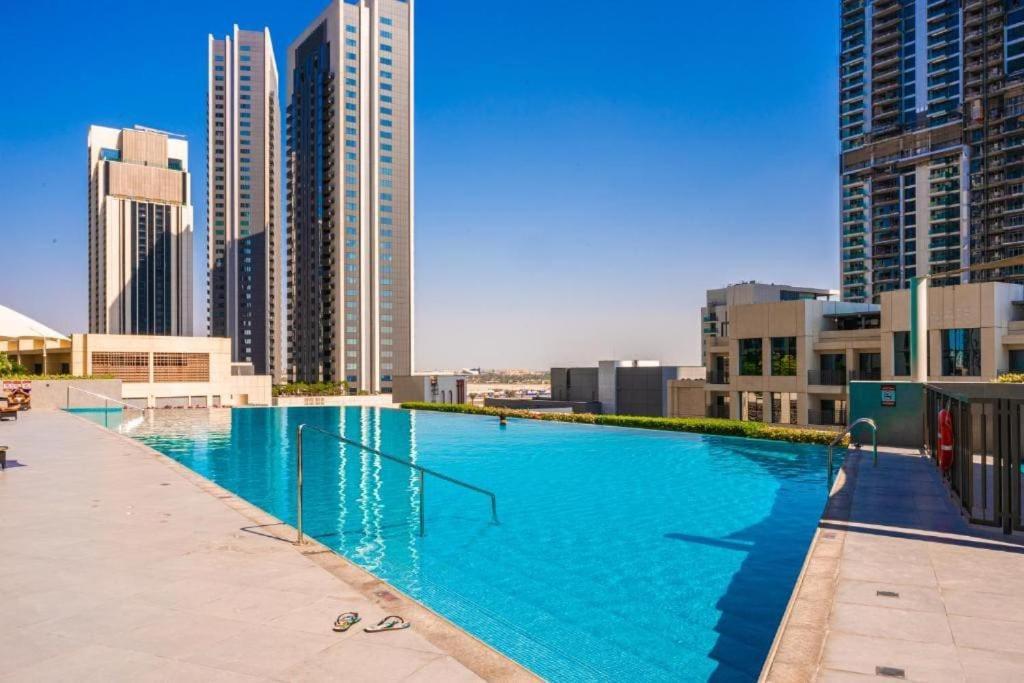 2bdr - Pool - Emaar - Creek Harbour Apartment Dubai
