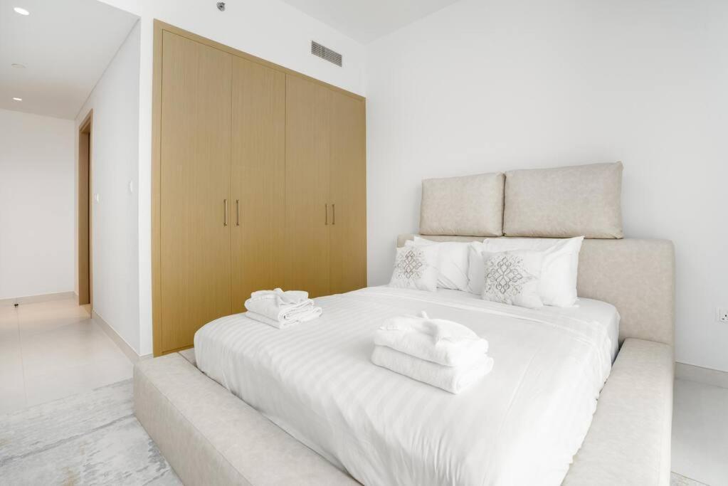 2bdr - Pool - Emaar - Creek Harbour Dubai