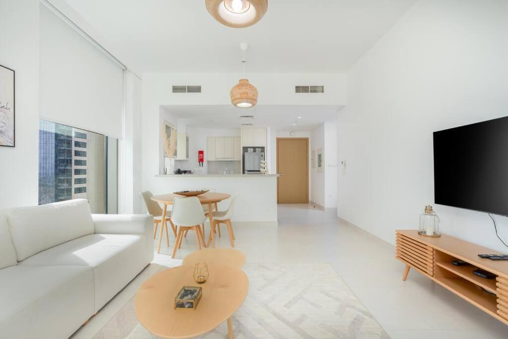 2bdr - Pool - Emaar - Creek Harbour
