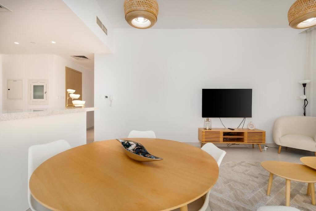 2bdr - Pool - Emaar - Creek Harbour Apartment Dubai