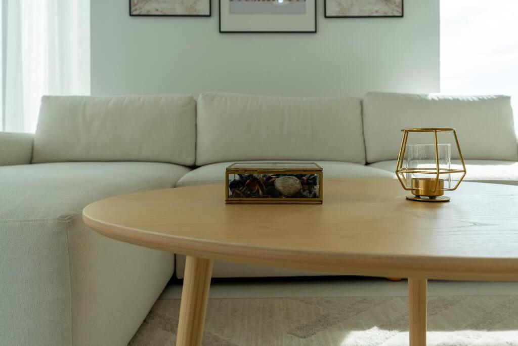 2bdr - Pool - Emaar - Creek Harbour *