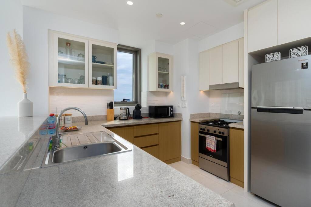 2bdr - Pool - Emaar - Creek Harbour * Dubai