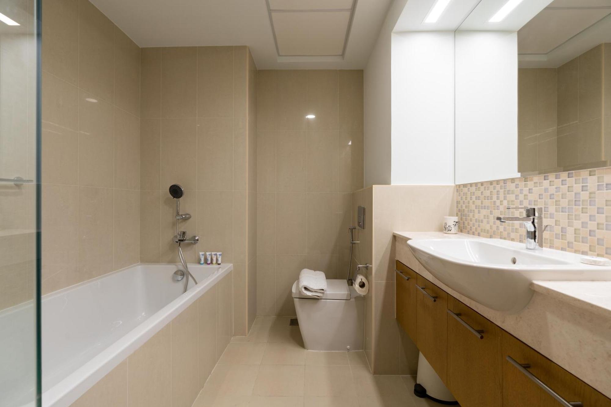 Lux Bnb Bellevue Tower Burj Khalifa Views