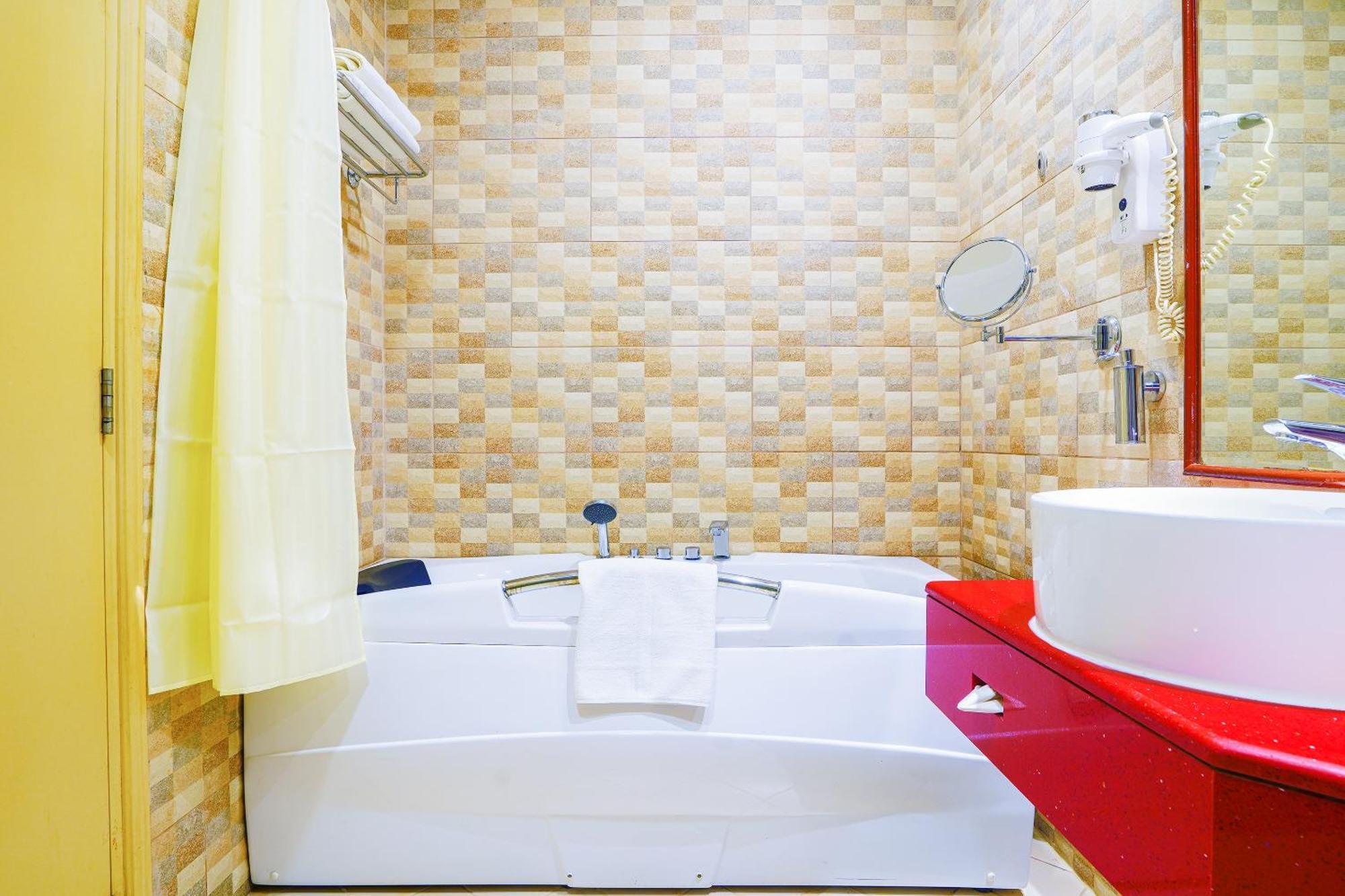 Hotel Palette Royal Reflections And 4*
