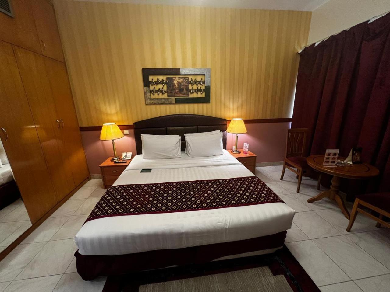 Hotel New California 3*
