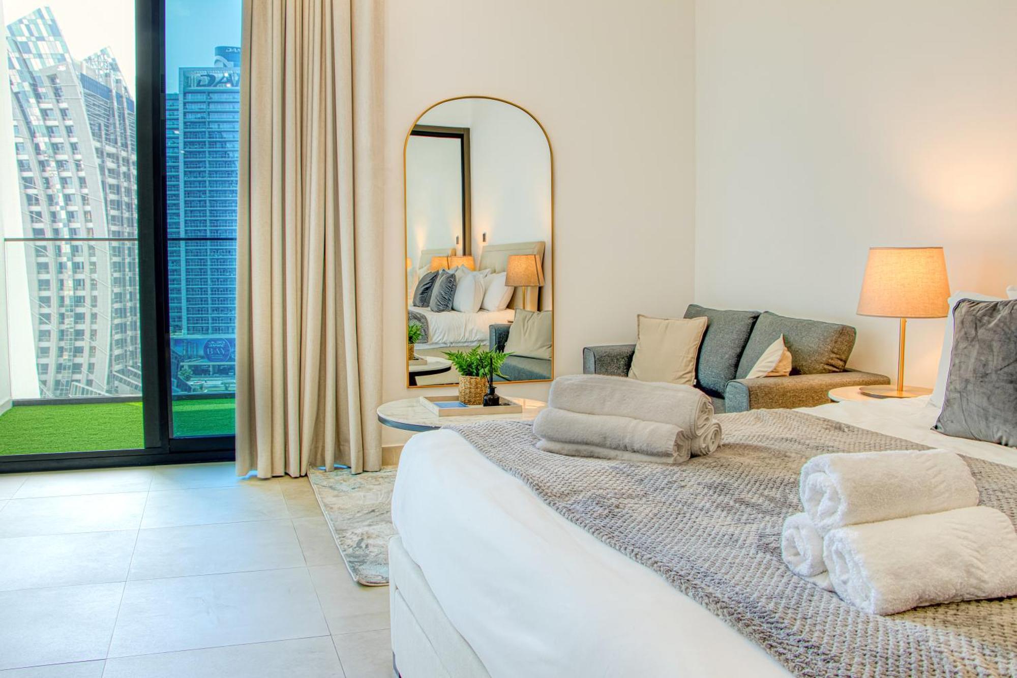 Skyline Retreat With Burj Khalifa View Dubai