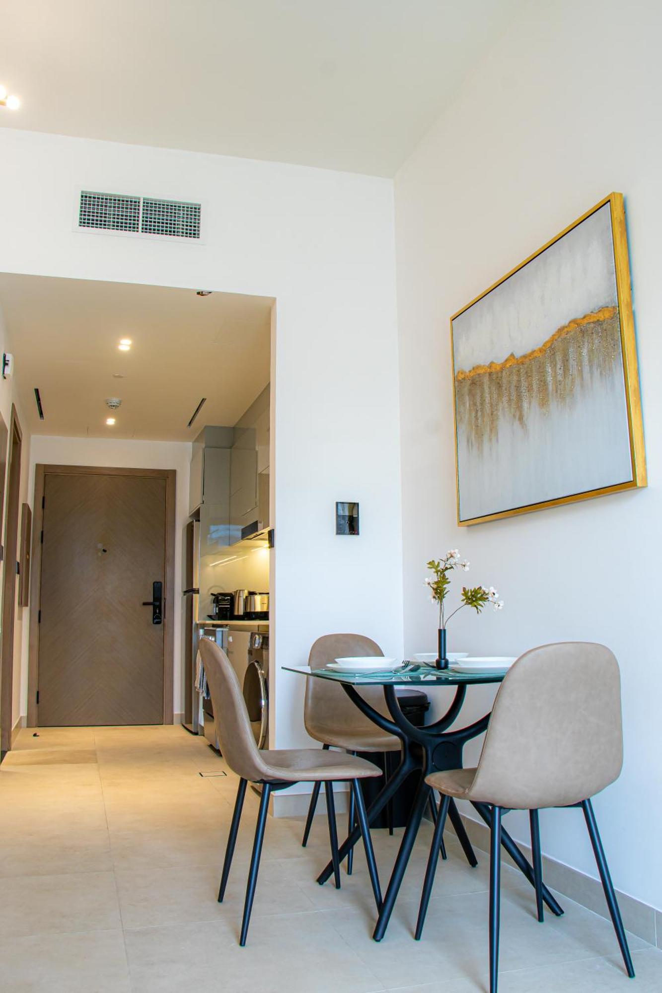 Apartment Skyline Retreat With Burj Khalifa View *