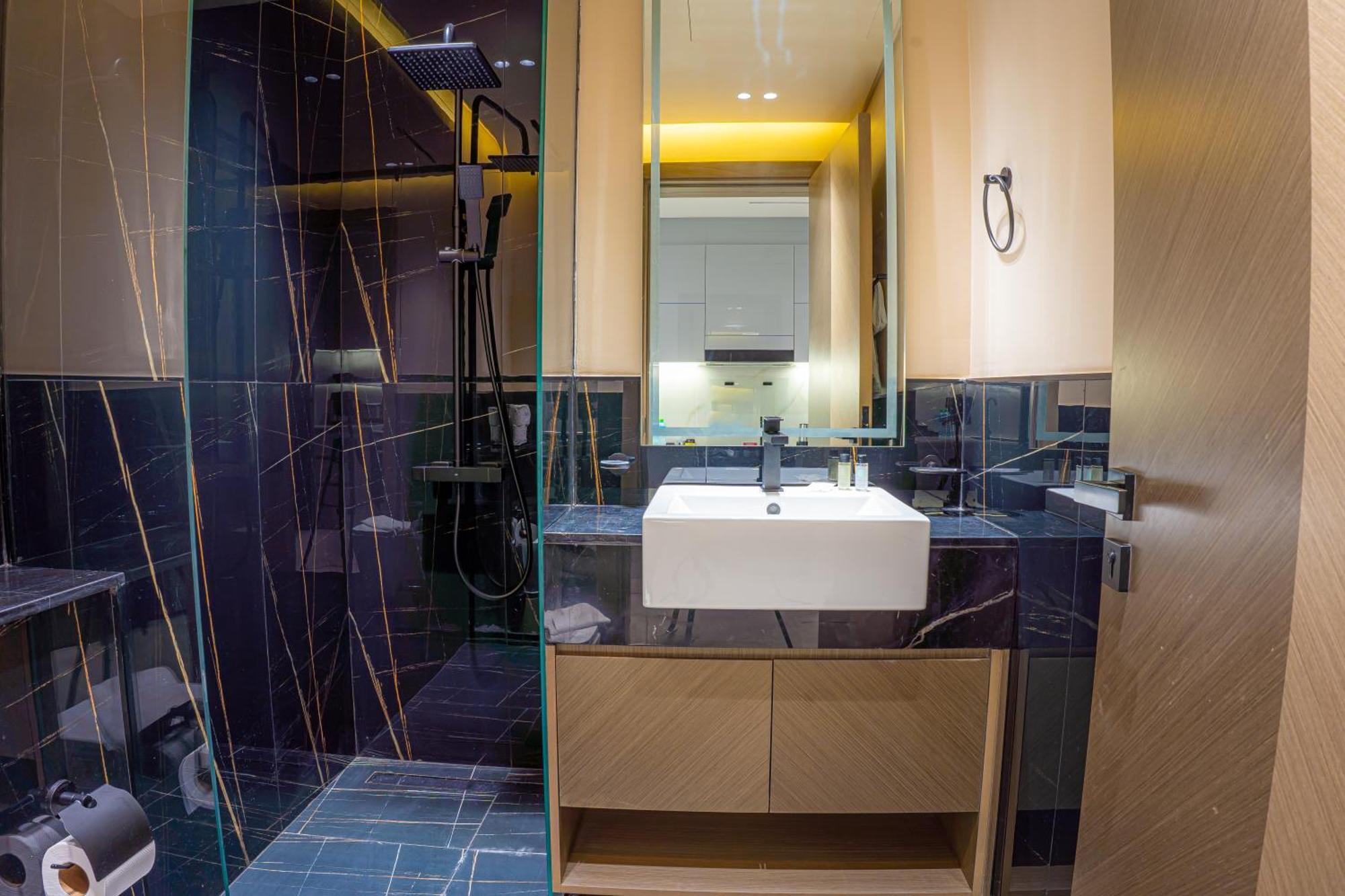 Skyline Retreat With Burj Khalifa View Apartment *