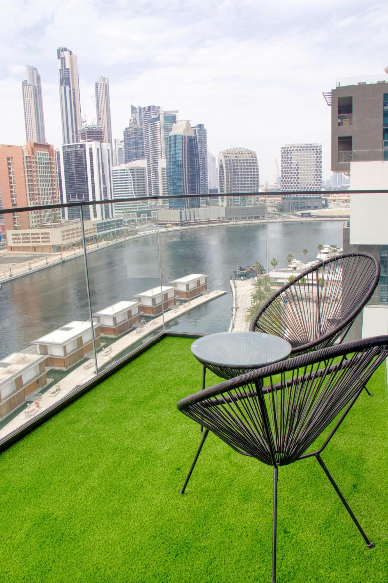 Skyline Retreat With Burj Khalifa View * Dubai