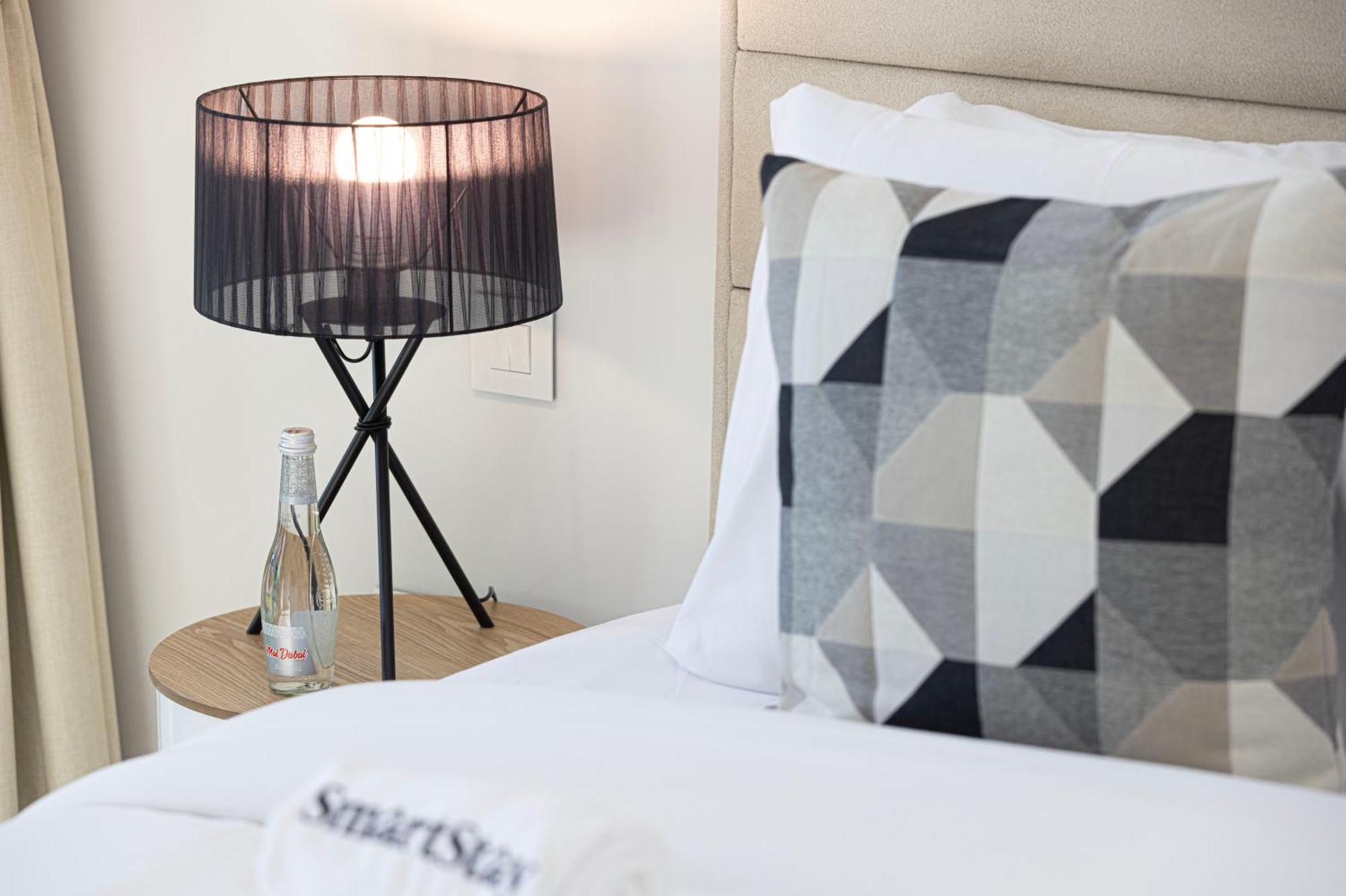 Smartstay At Downtown Views - Burj Khalifa View - Brand New Luxury Dubai