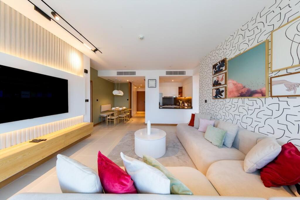 Apartment Wow! 3br In Vida Marina With Marina View *