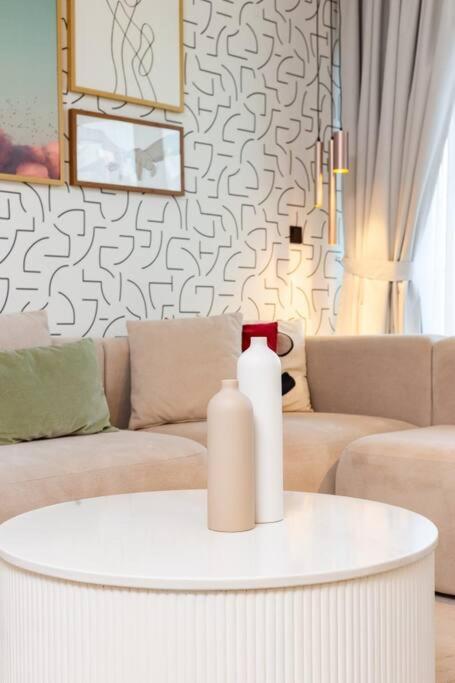 Wow! 3br In Vida Marina With Marina View Apartment *