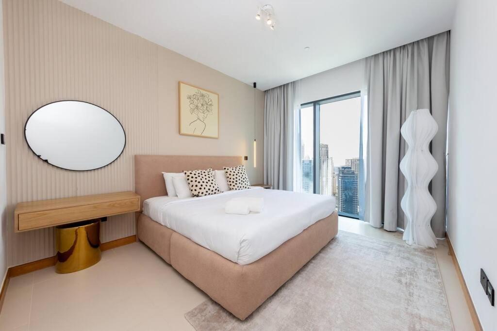 Wow! 3br In Vida Marina With Marina View Apartment