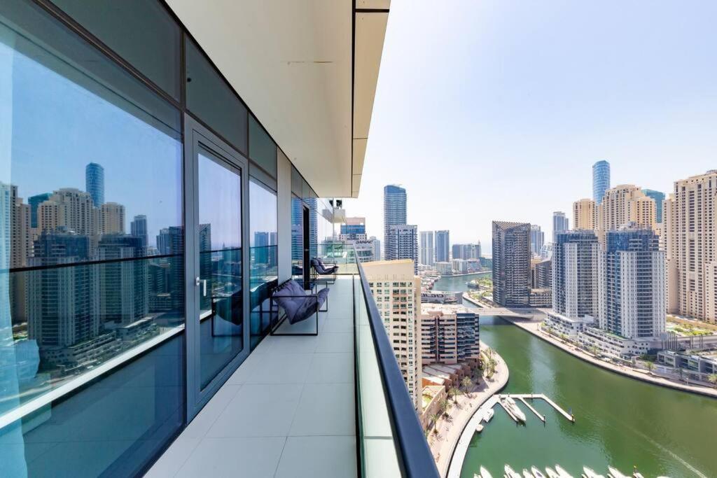 Wow! 3br In Vida Marina With Marina View Apartment *