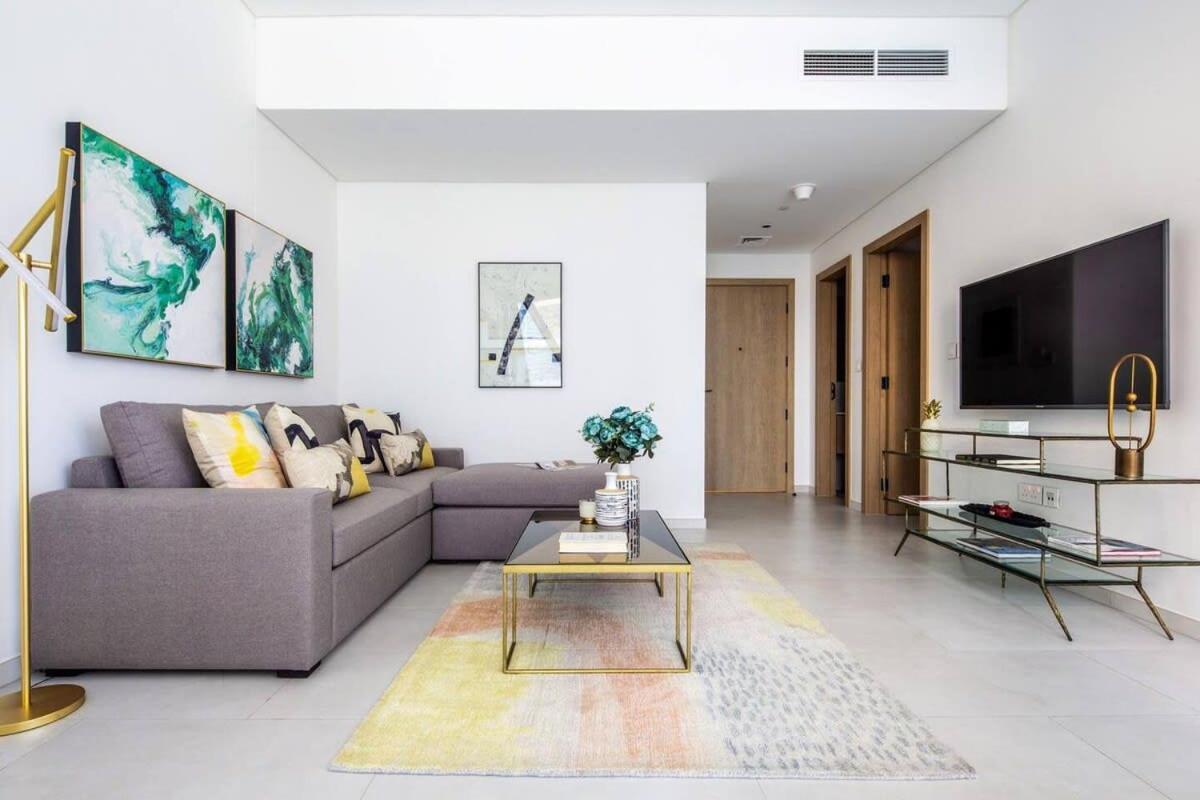 Apartment Frank Porter - Marquise Square Dubai