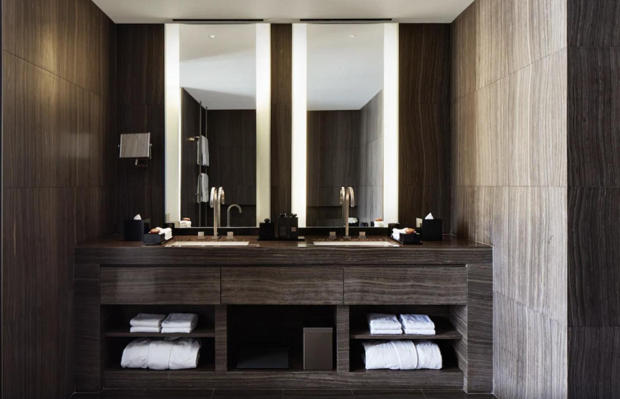 Armani 5*