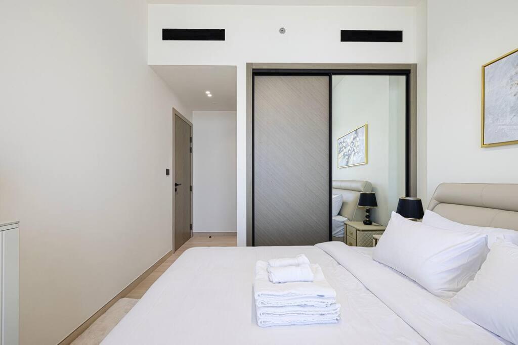 Apartment Fully Furnished Luxe 1br In Jvc Dubai