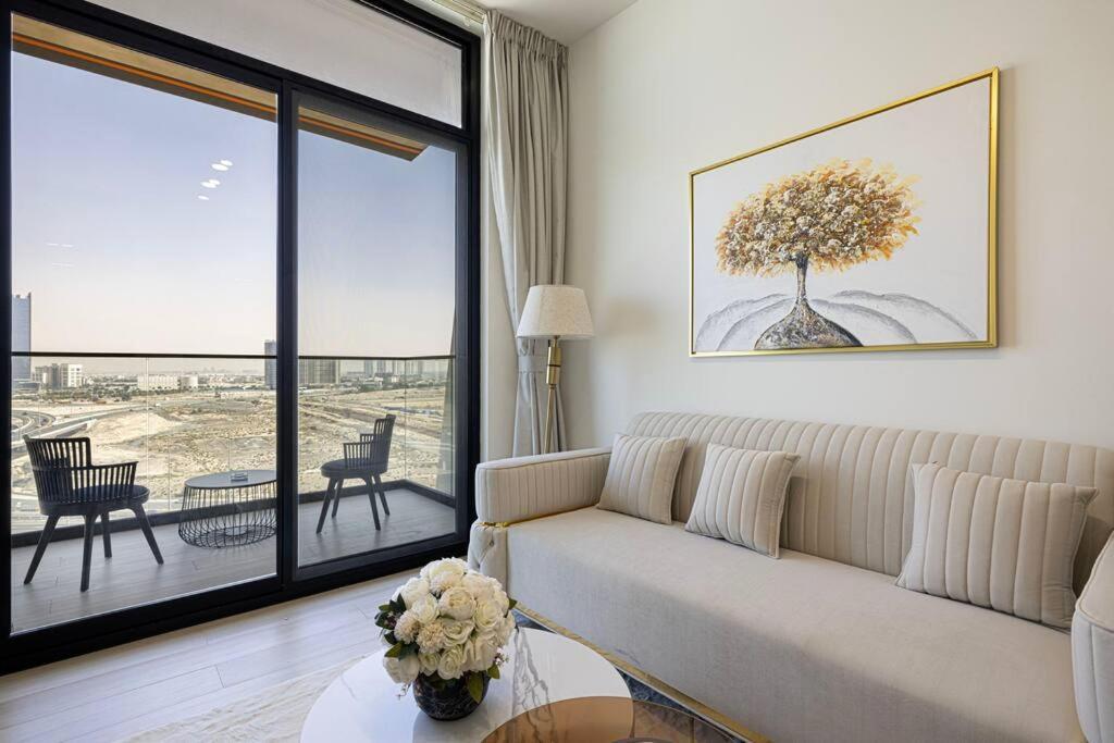Apartment Fully Furnished Luxe 1br In Jvc *