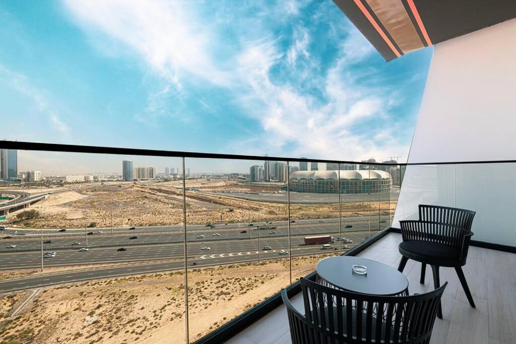 Fully Furnished Luxe 1br In Jvc Dubai