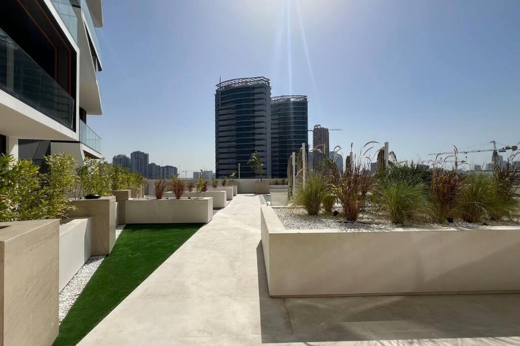 Fully Furnished Luxe 1br In Jvc Dubai