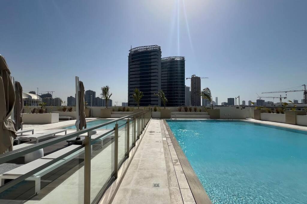 Apartment Fully Furnished Luxe 1br In Jvc