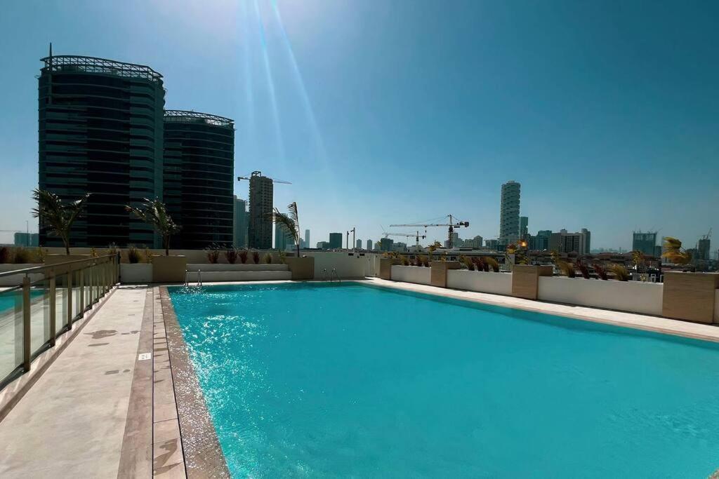 Apartment Fully Furnished Luxe 1br In Jvc Dubai