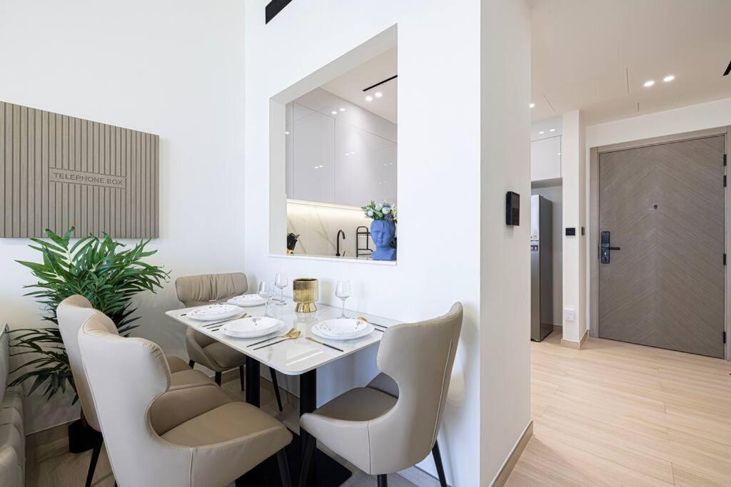 Apartment Fully Furnished Luxe 1br In Jvc *