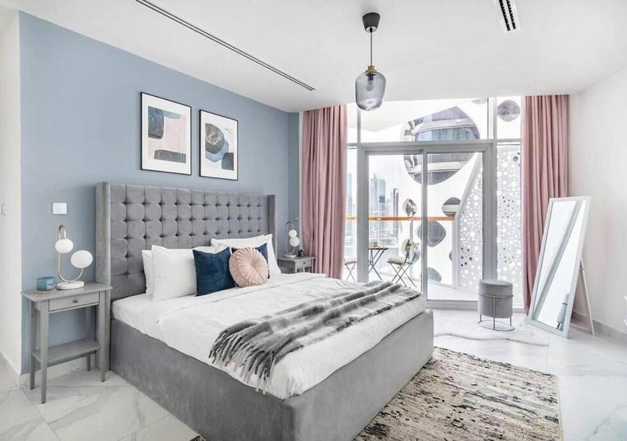 Lux Marasi Moods 2bd 7px Burj Khalifa & Canal Views *