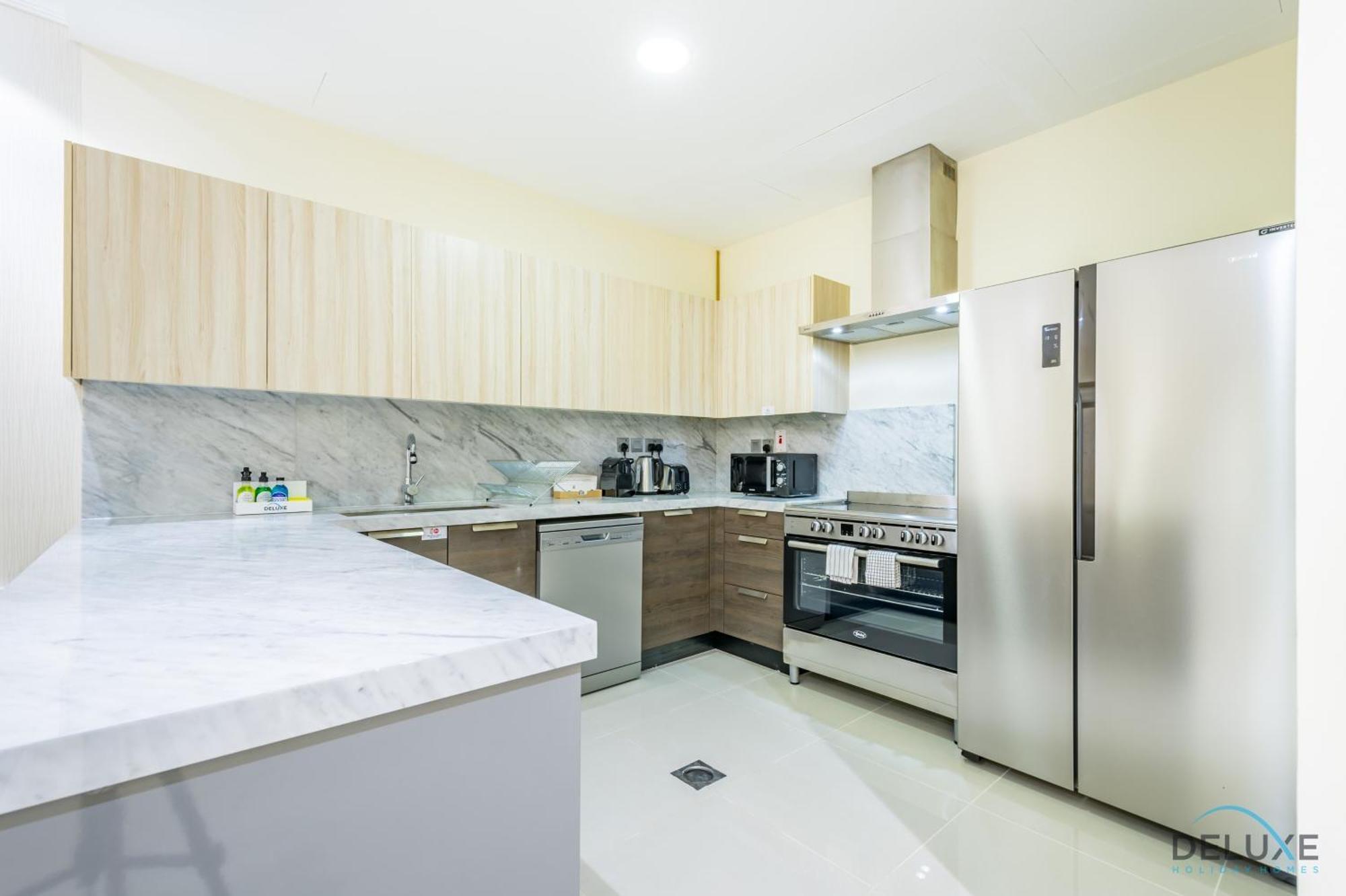 Tranquil 3br Townhouse With Assistant's At District 12 Jvc By Deluxe * Dubai