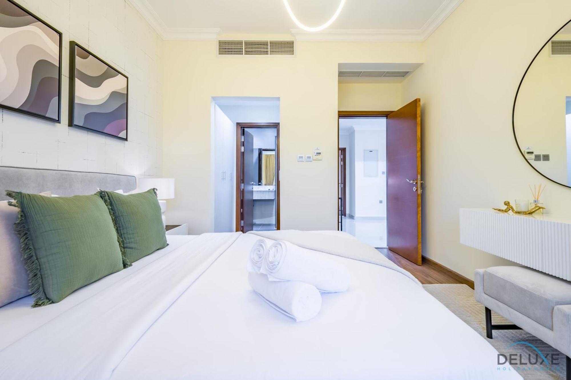 Apartment Tranquil 3br Townhouse With Assistant's At District 12 Jvc By Deluxe *