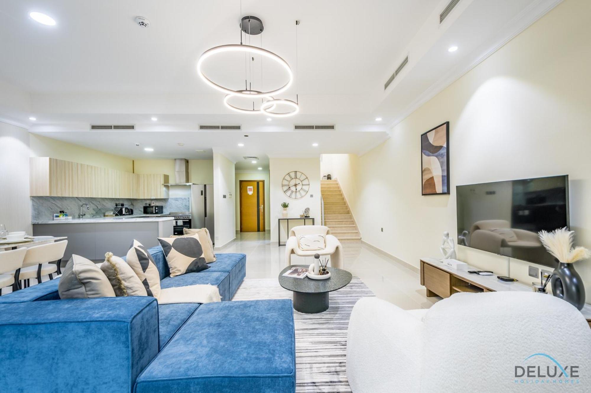 Tranquil 3br Townhouse With Assistant's At District 12 Jvc By Deluxe Apartment Dubai
