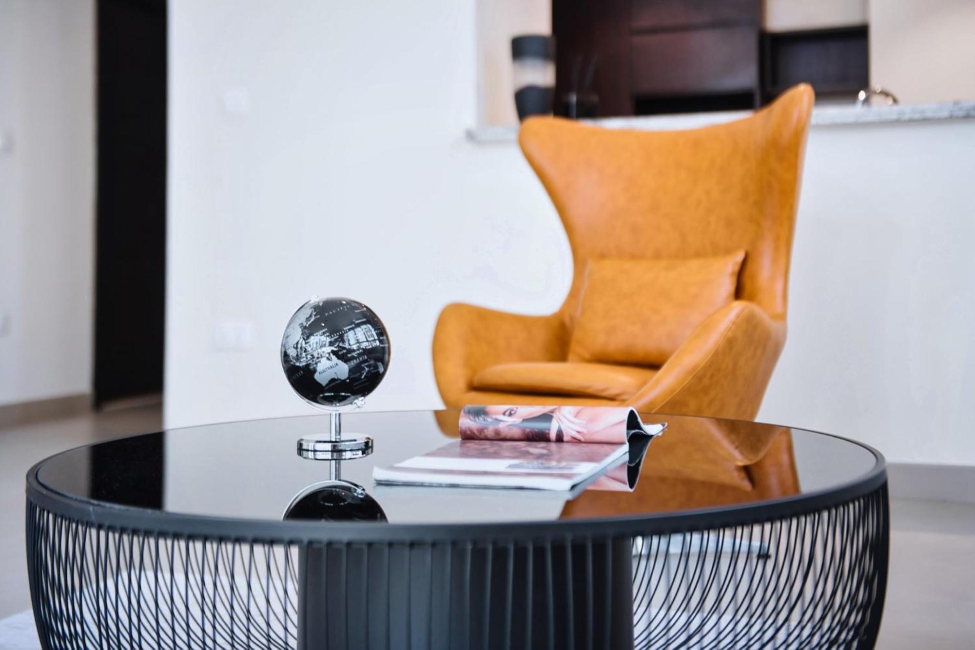 Apartment Majestic At Creek Residences