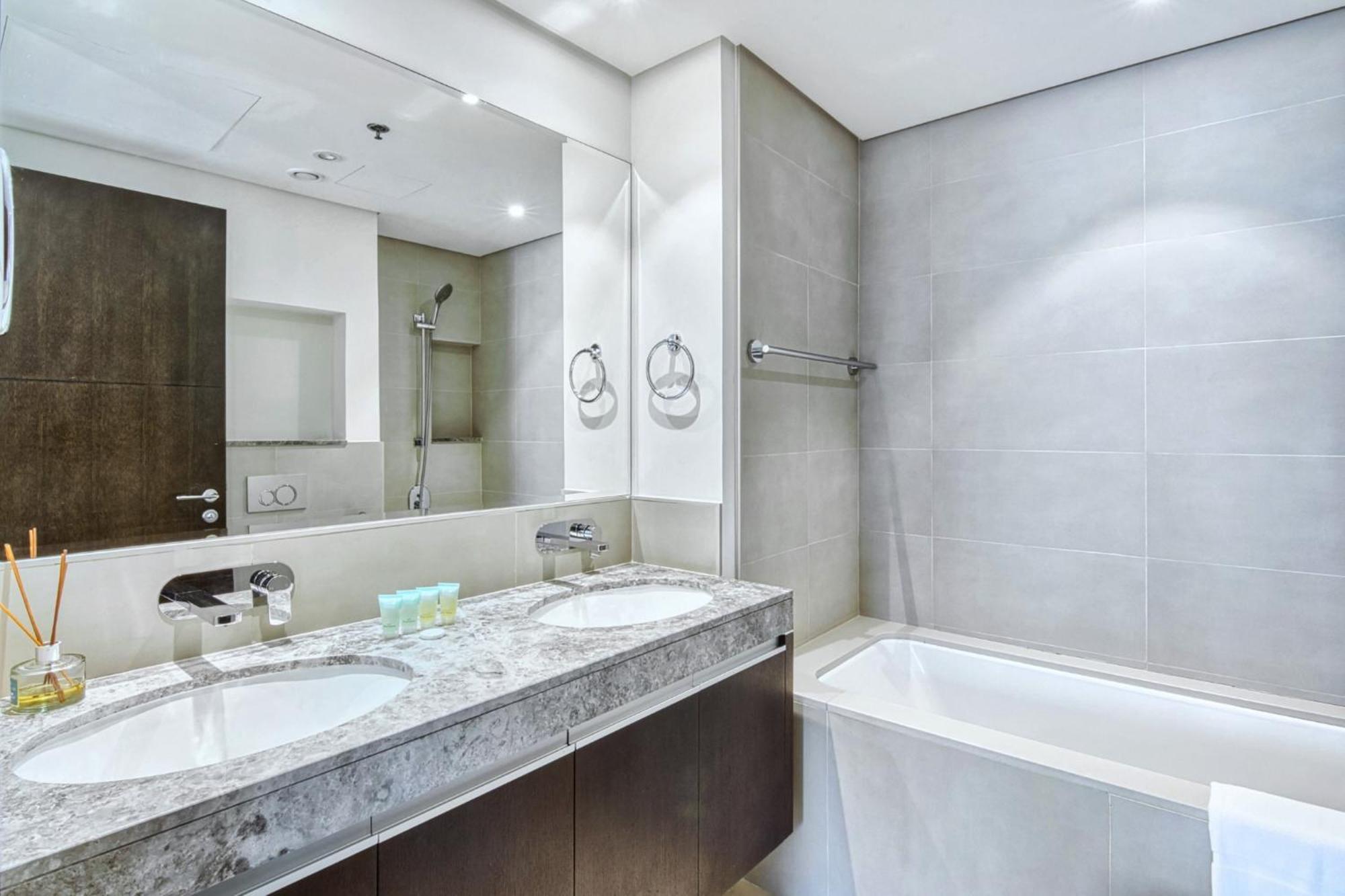 Apartment Majestic At Creek Residences *