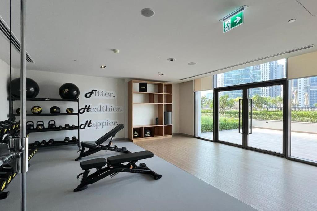 Stunning 3 Bedroom Facing Burj *