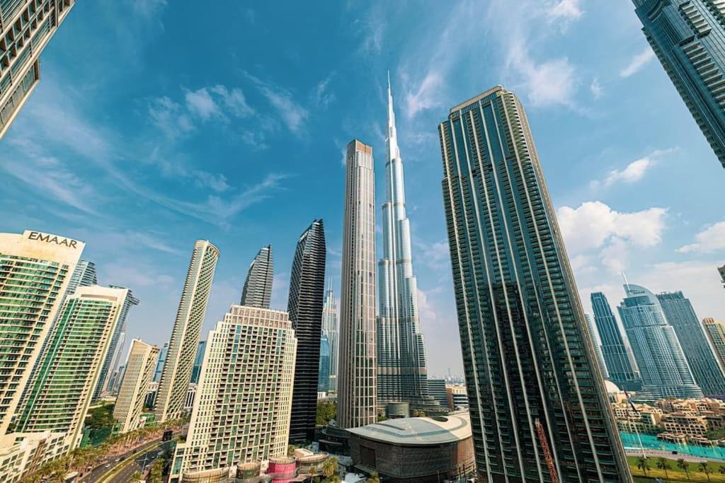 Stunning 3 Bedroom Facing Burj Apartment *