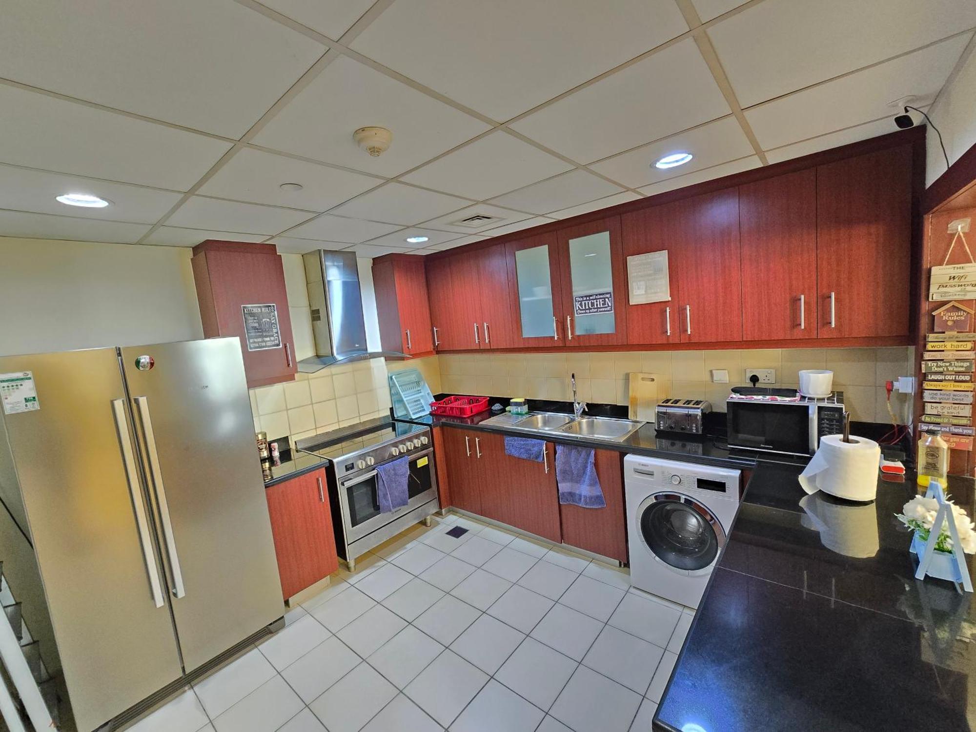 Apartment 1 World, Premium Hostel, Jbr, Near Metro And Beach *