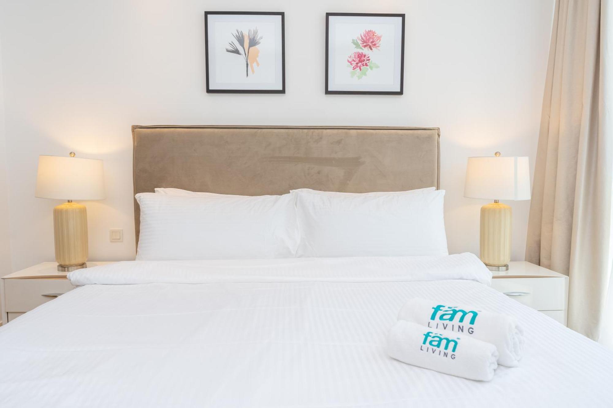 Fam Living - Walk - Urban Staycations