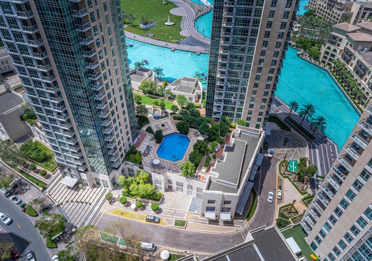Savis Breathtaking Burj Khalifa View Apartment *
