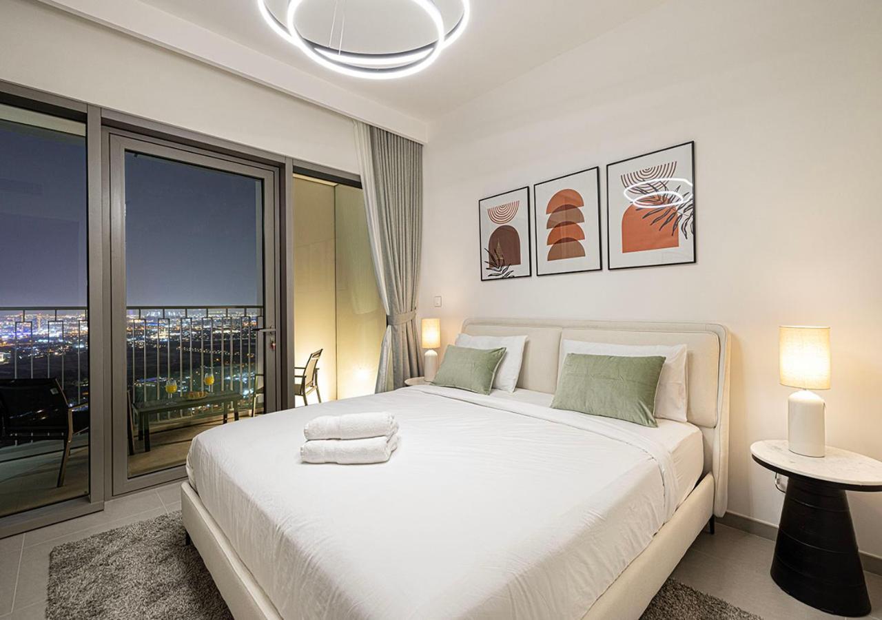 Luxury 2 Bedroom Apartment, 5 Mins To Mall With Amazing View In Downtown Views 2 Dubai