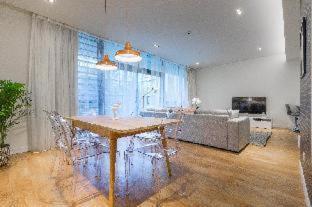Fam Living - Walk - Urban Staycations Apartment Dubai