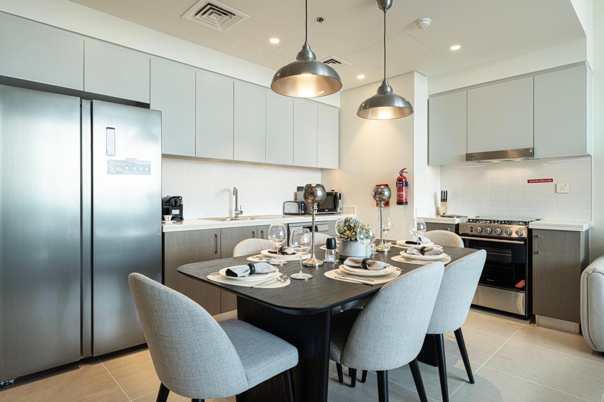 Apartment Tower - Downtown Dream, Ocean View, Opposite Mall *