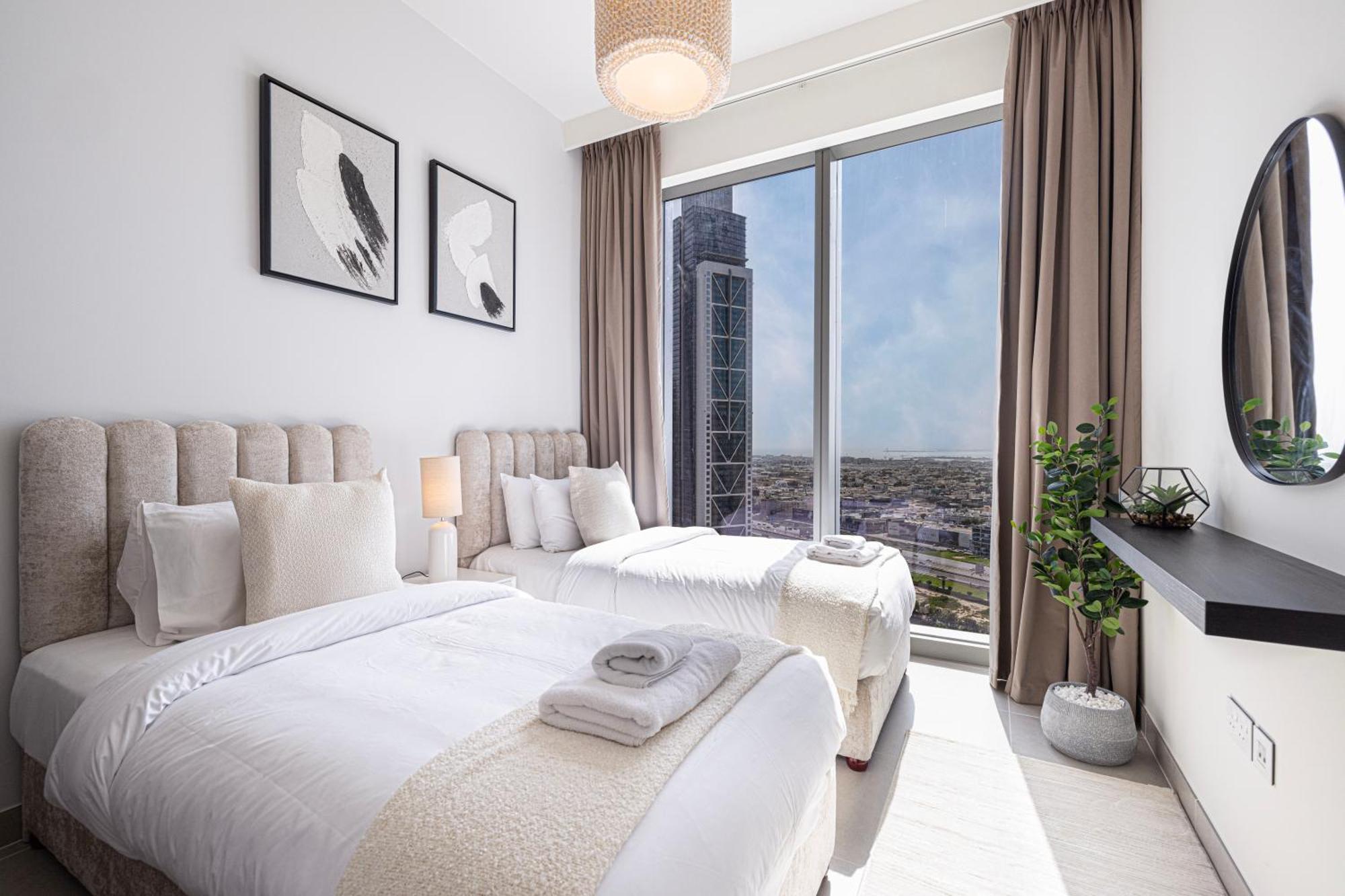 Apartment Tower - Downtown Dream, Ocean View, Opposite Mall