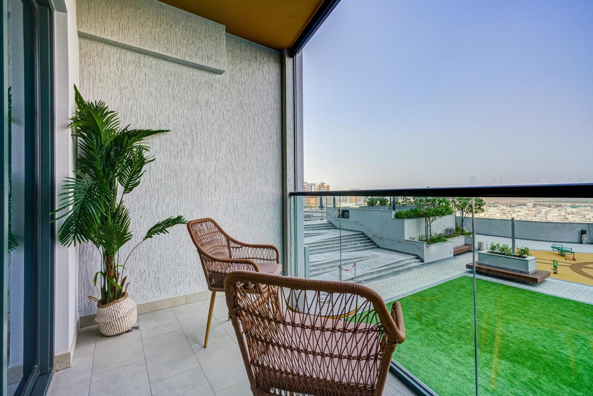 Trophy - Waves Grande Regent Urban Sanctuary Apartment