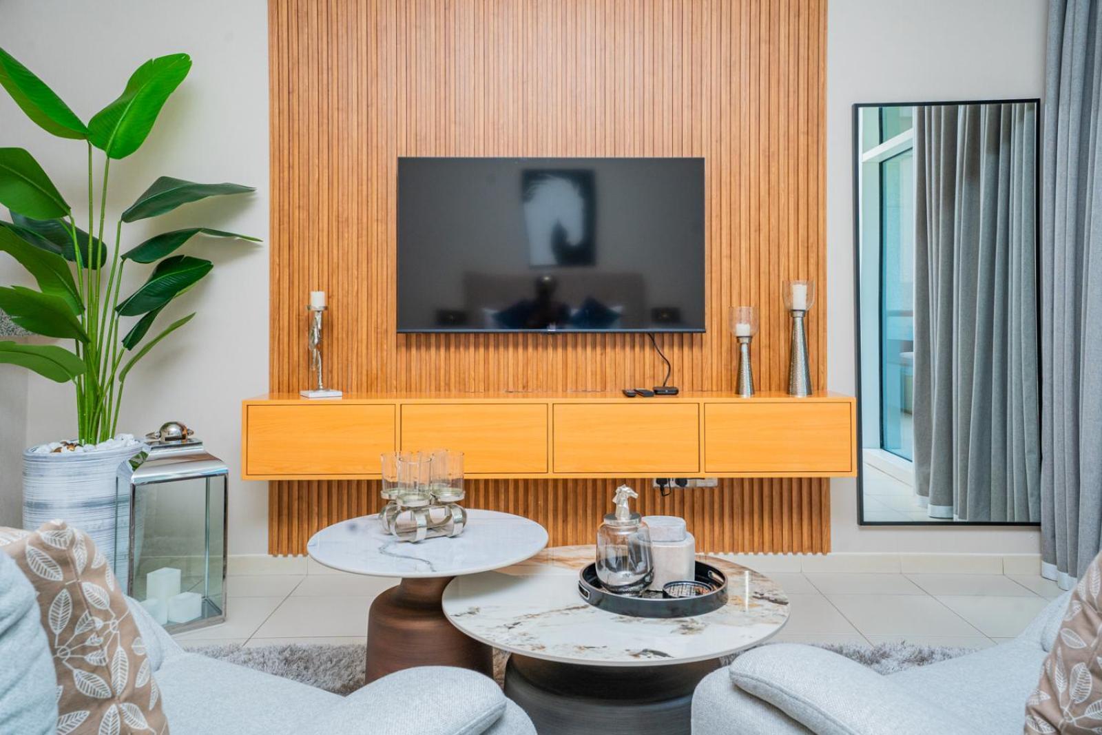 Escape 24 Homes - Bay Square - Business Bay * Dubai