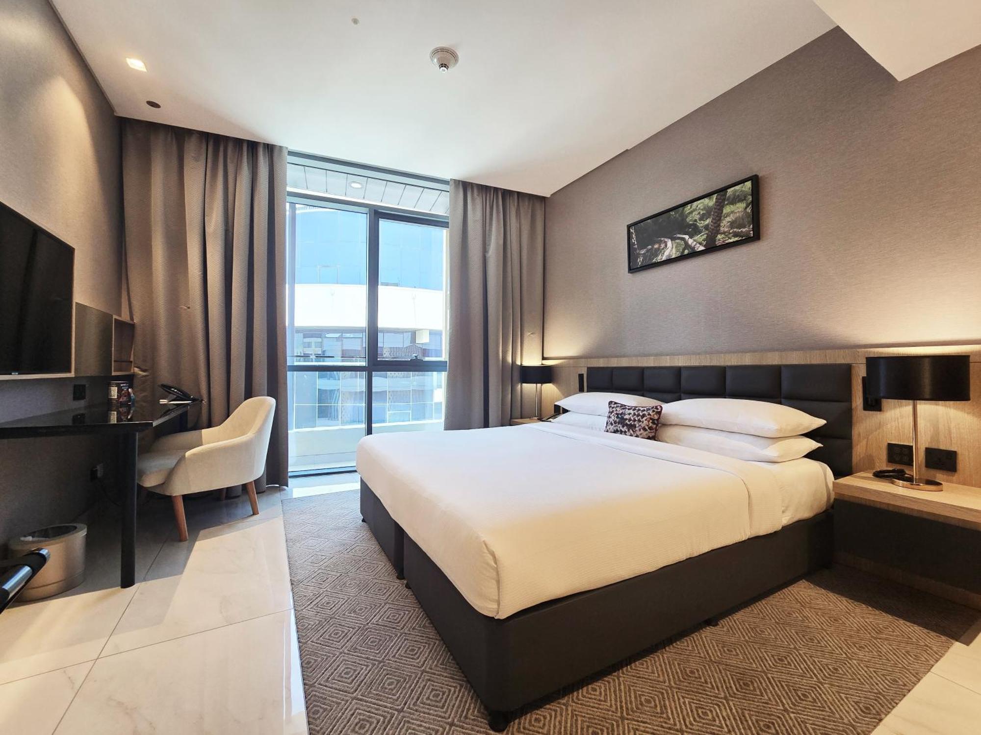 Hotel Millennium Place Mirdif 4*