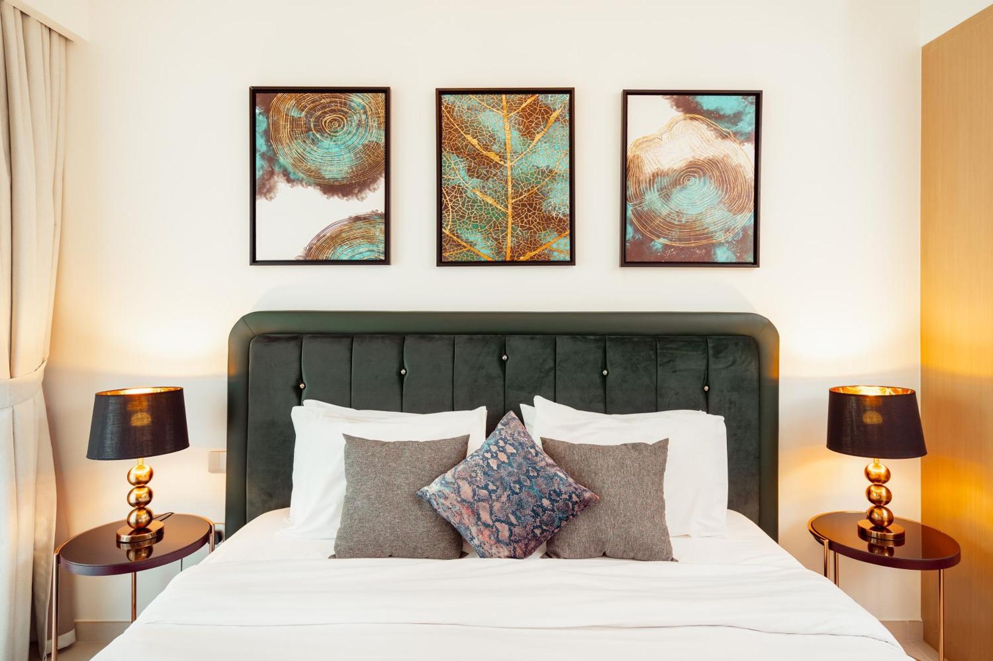 Prime Retreats @ Burj Royale By Emaar *