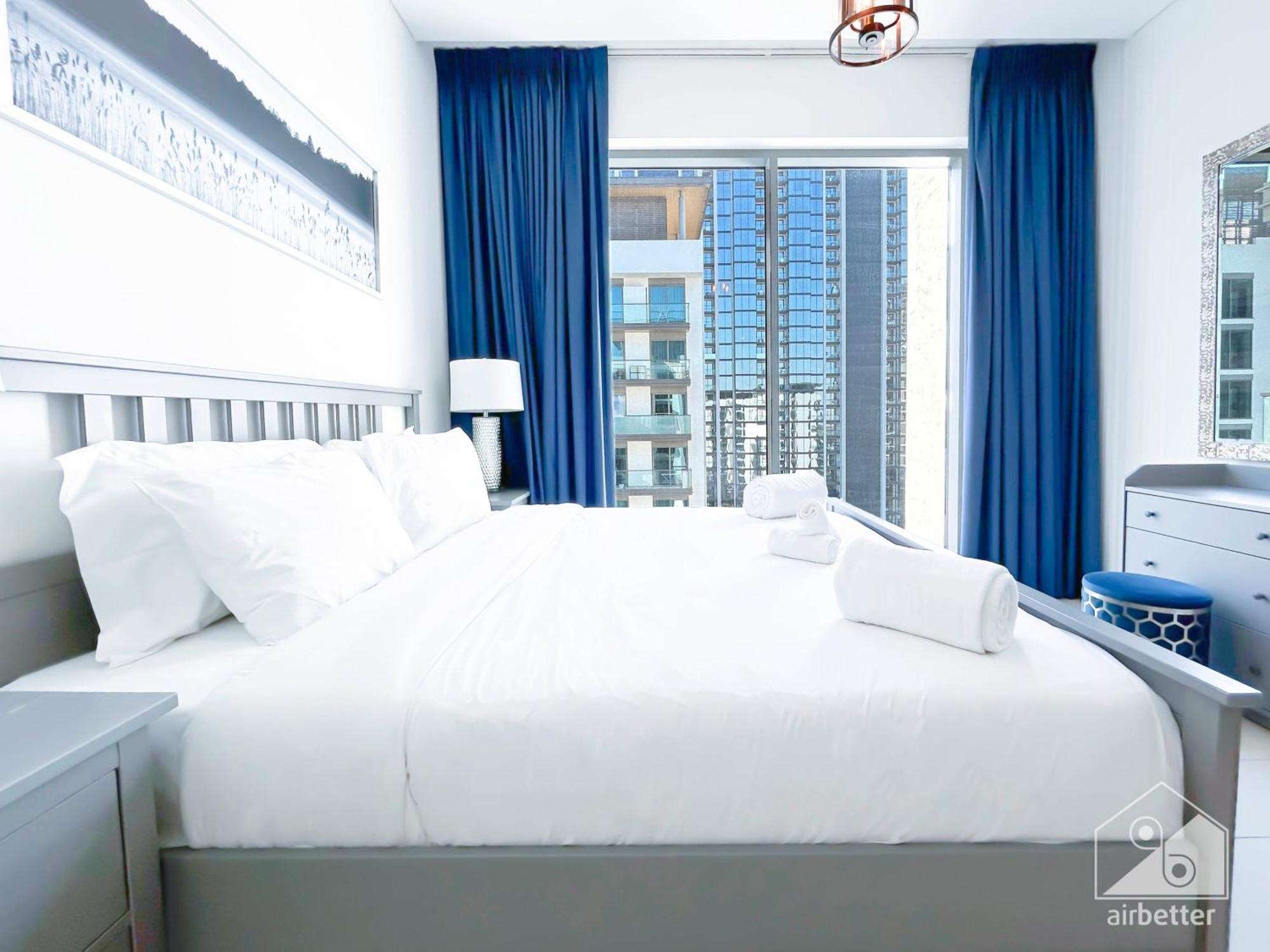 Stunning & New 1b With Balcony & View Apartment Dubai