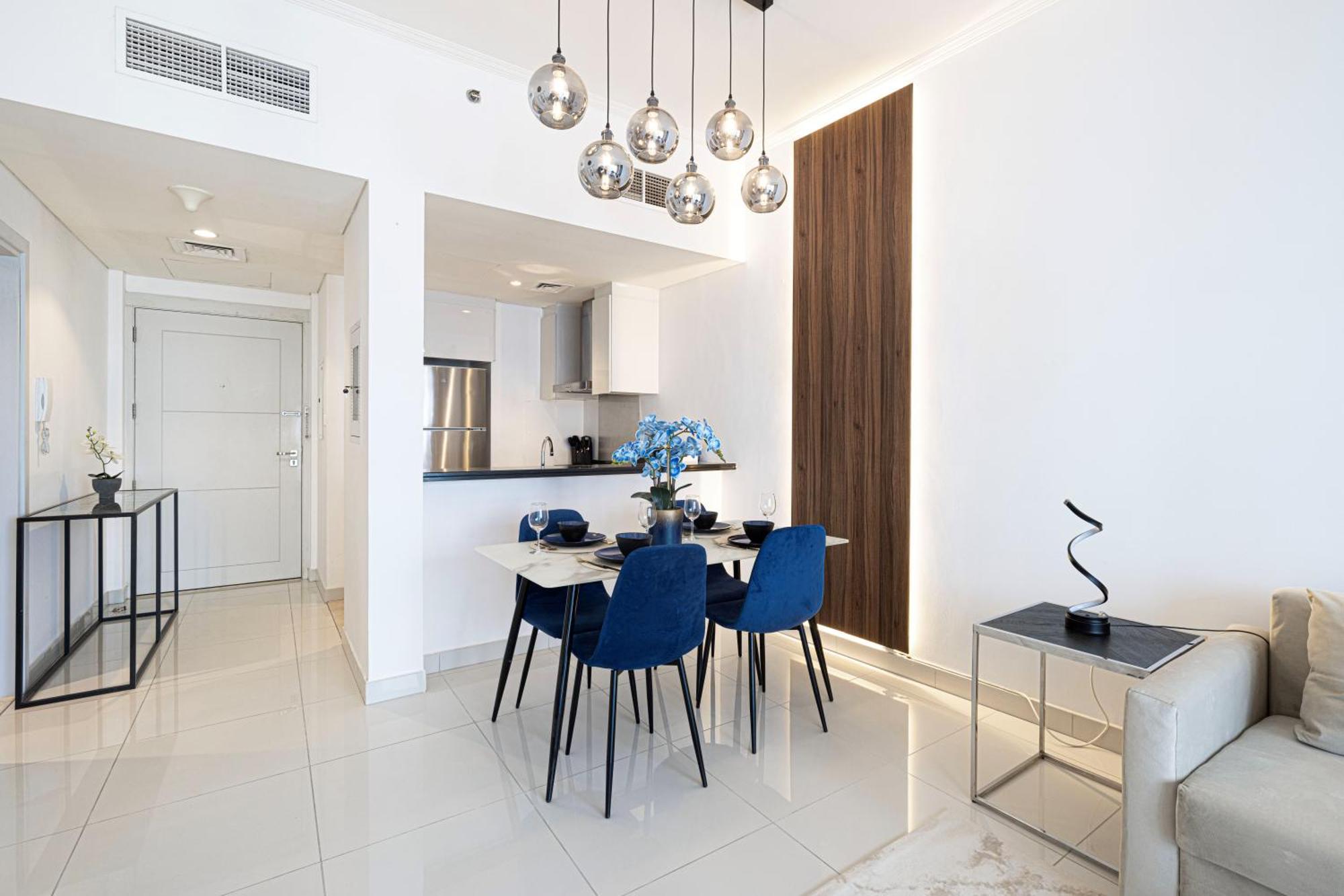 Luxe Sea View High Floor 1 Bedroom In Marina By Maxx Value Homes