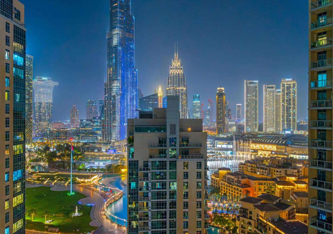 Savis Breathtaking Burj Khalifa View Apartment *