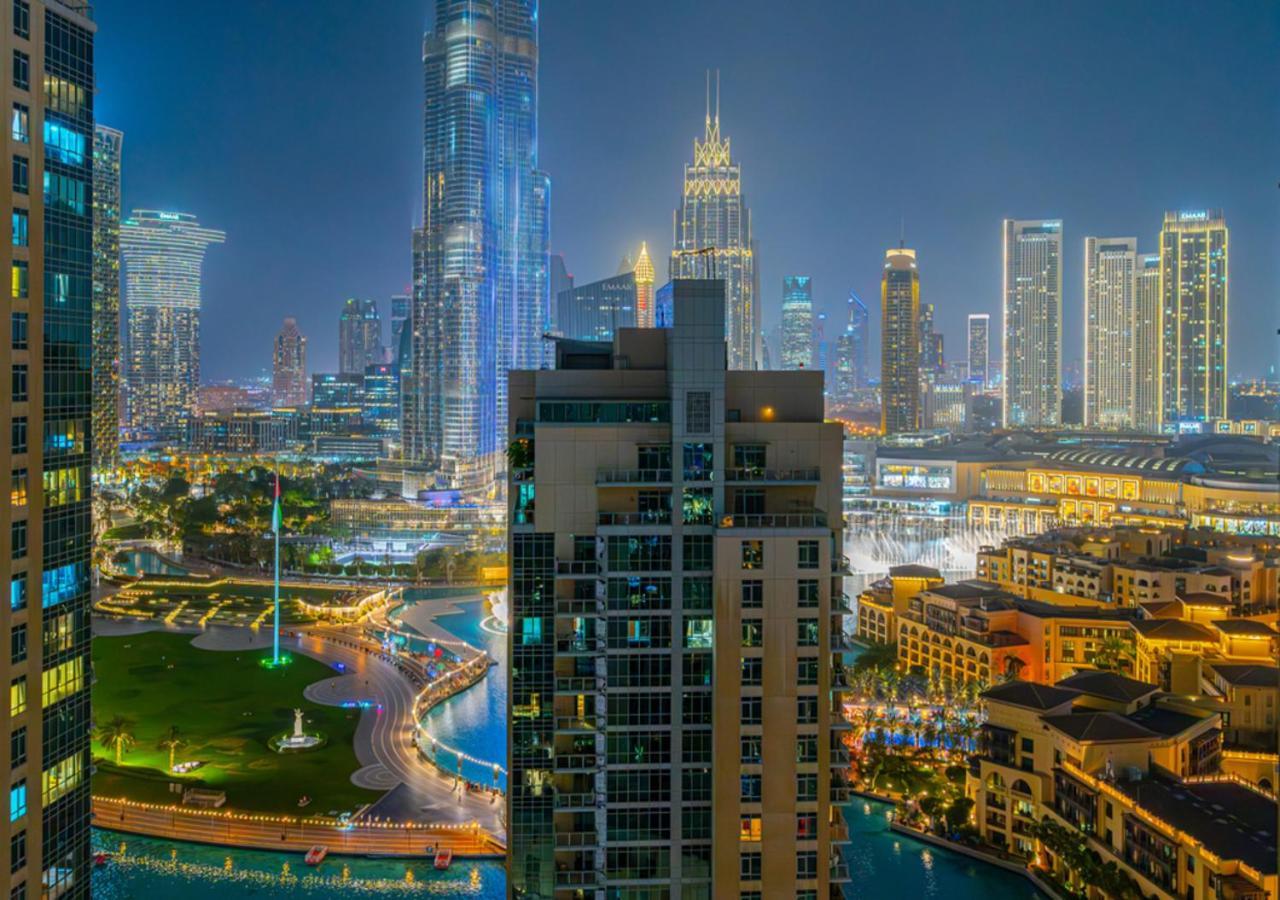 Savis Breathtaking Burj Khalifa View Apartment *